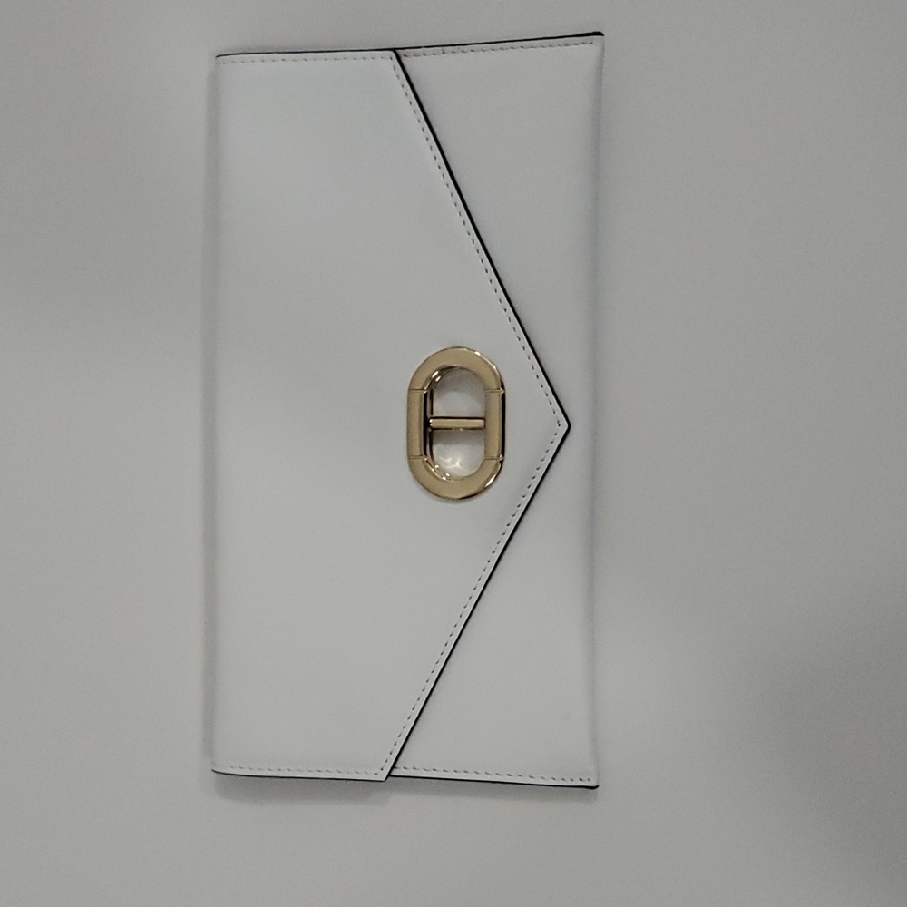 Dee Oceleppo clutch bag
